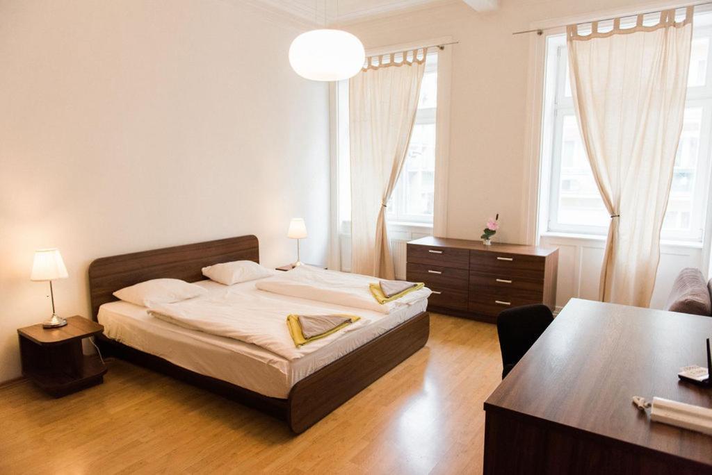 Lion Apartments In Historical Center, Bratislava Old Town エクステリア 写真